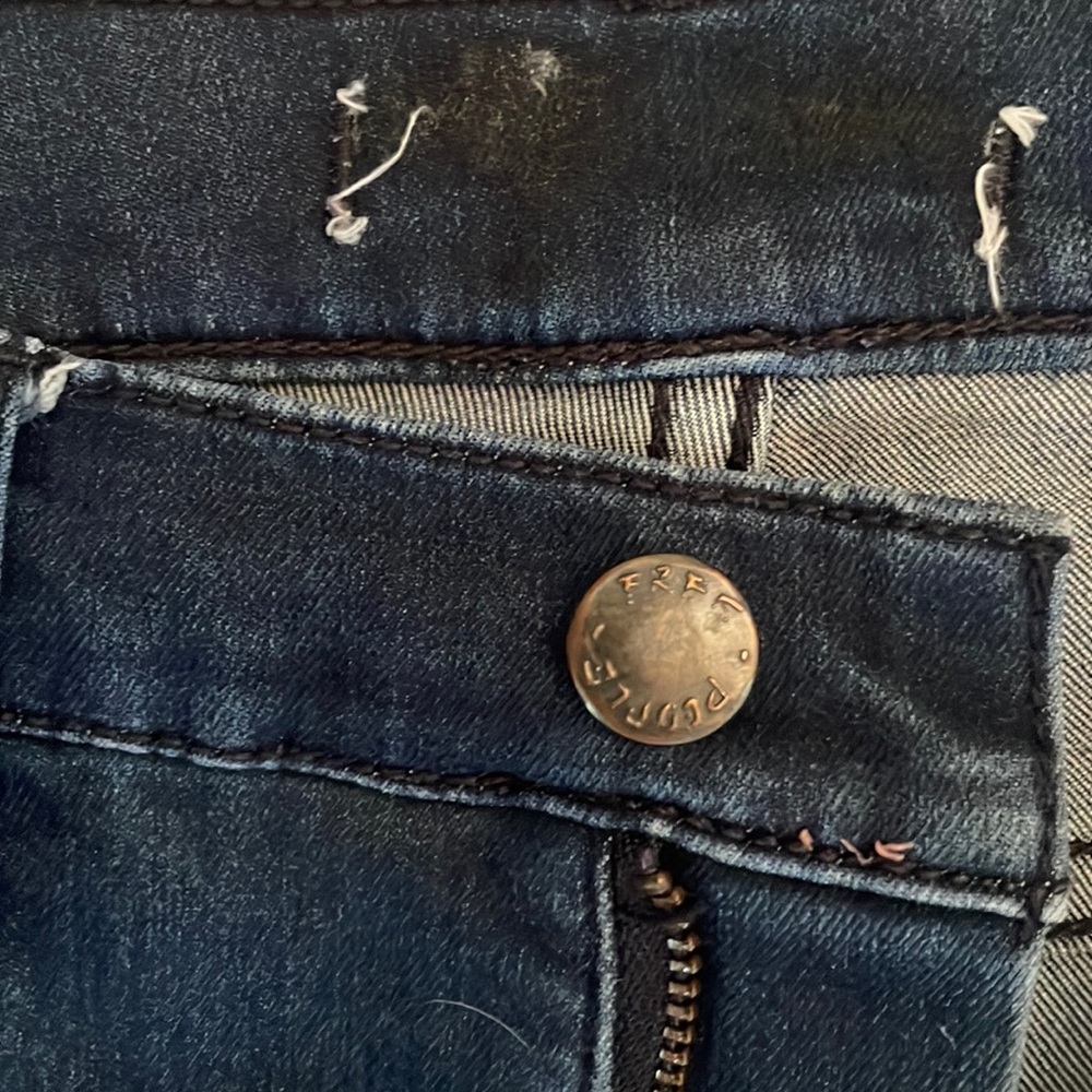 Free People dark wash skinny jeans Sz. 26